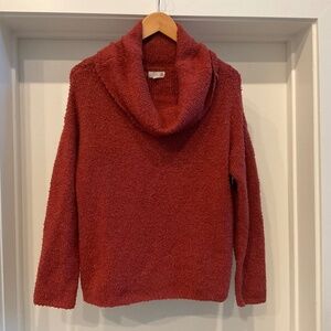 Turtleneck maroon long sleeved sweater